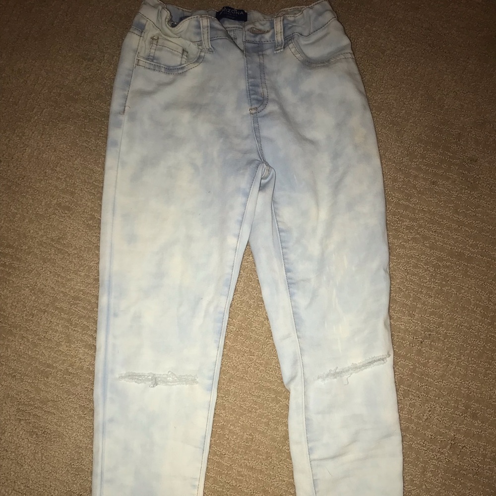 Kids ripped jeans